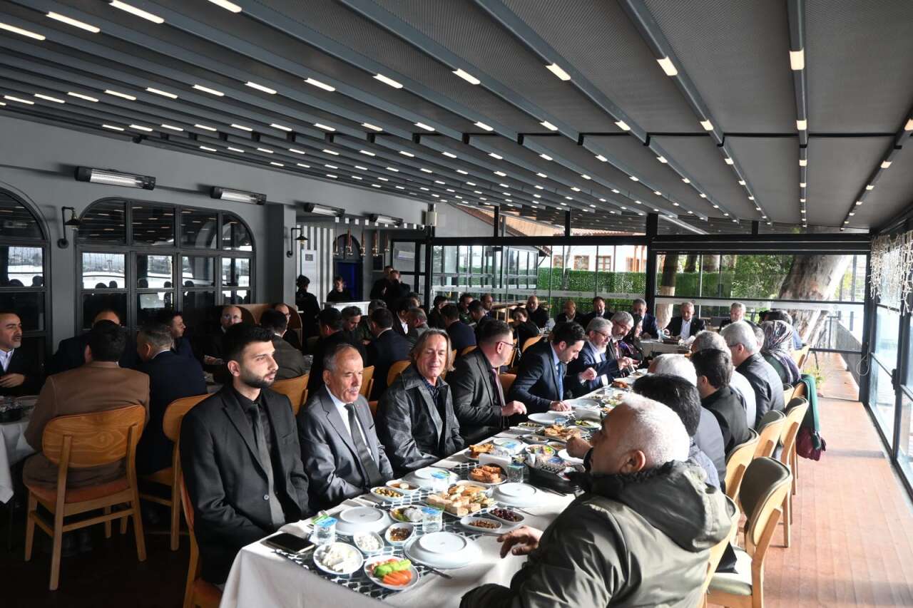 AK Parti Genel Başkan Yardımcısı Hayati Yazıcı Akyaka’da STK Temsilcileriyle Buluştu 2